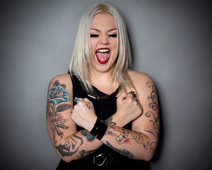 ELLE KING